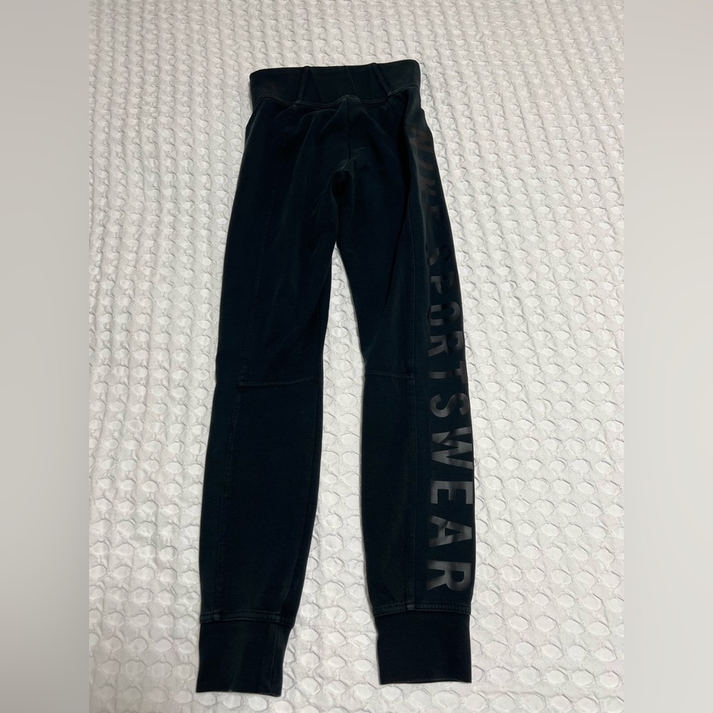Nike Essentials Training Printed Leggings - Picture 10 of 11